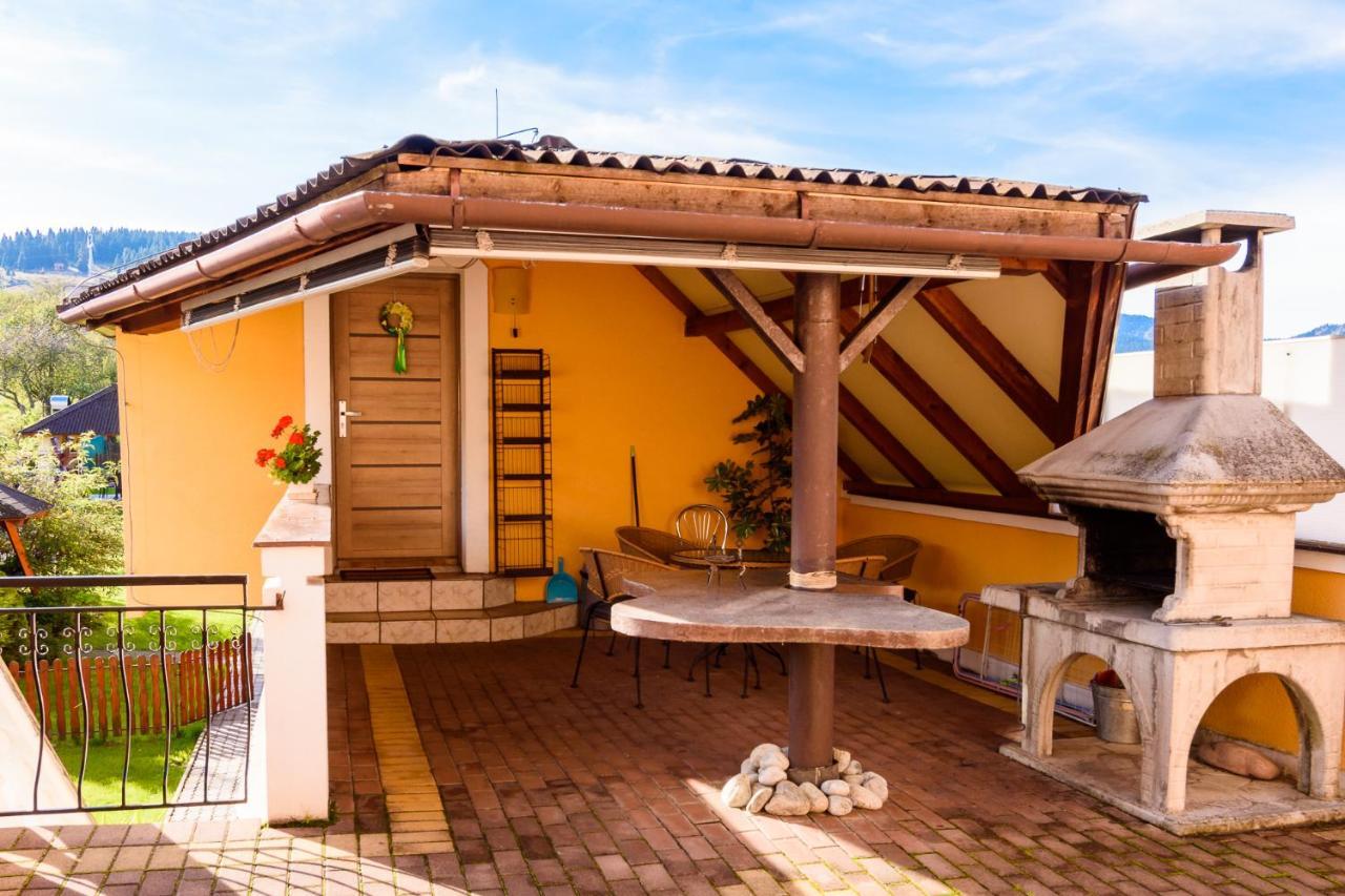 Chatka Elegant Bešeňová Exterior foto